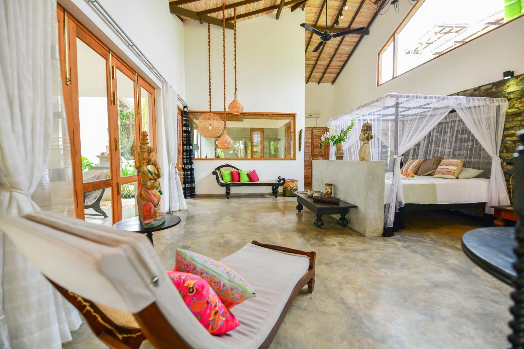Tropical House - Jungleside Villa Hikkaduwa Room photo